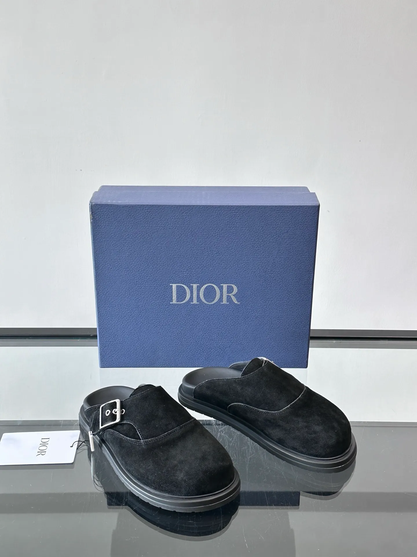 p360 "Dio＊" new men's printed toe-toe mules, classic presbyopia pattern + black EVA sole, low-key and high-end! Baotou design + metal buckle, perfect details, more comfortable and stable to wear✨, very versatile for daily outings or light luxury occasions. Oblique print is Dior's signature element. It is highly recognizable and full of fashion sense. It is a must-have for quality enthusiasts! 👟 size：38-44